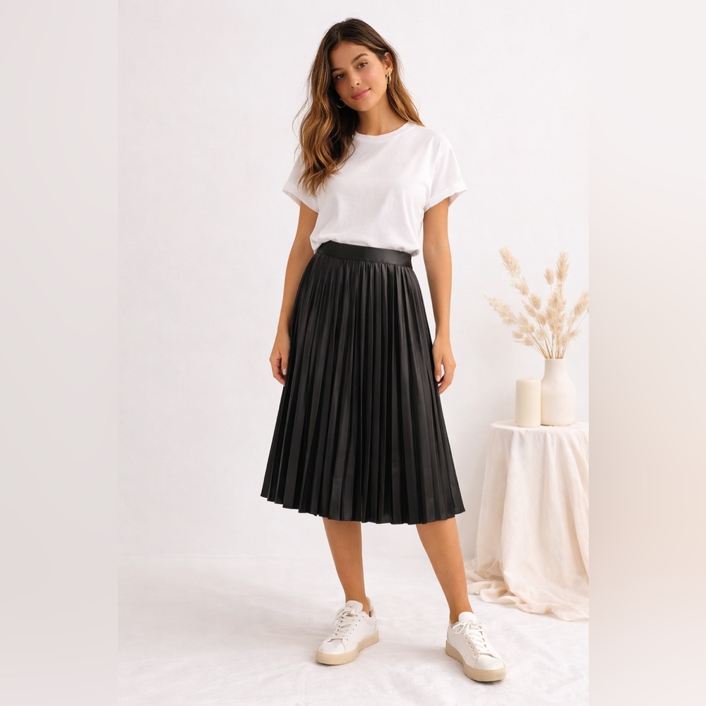 Monteau Los Angeles Pleated Faux Leather Midi Skirt – Size XL – New With Tags